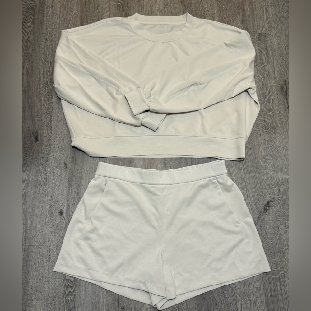Lululemon Softstreme in WHITE OPAL